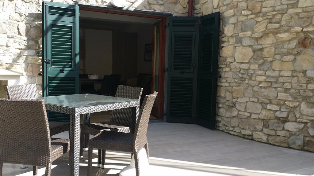 Apartments Le Terrazze فيرناتْسا الغرفة الصورة